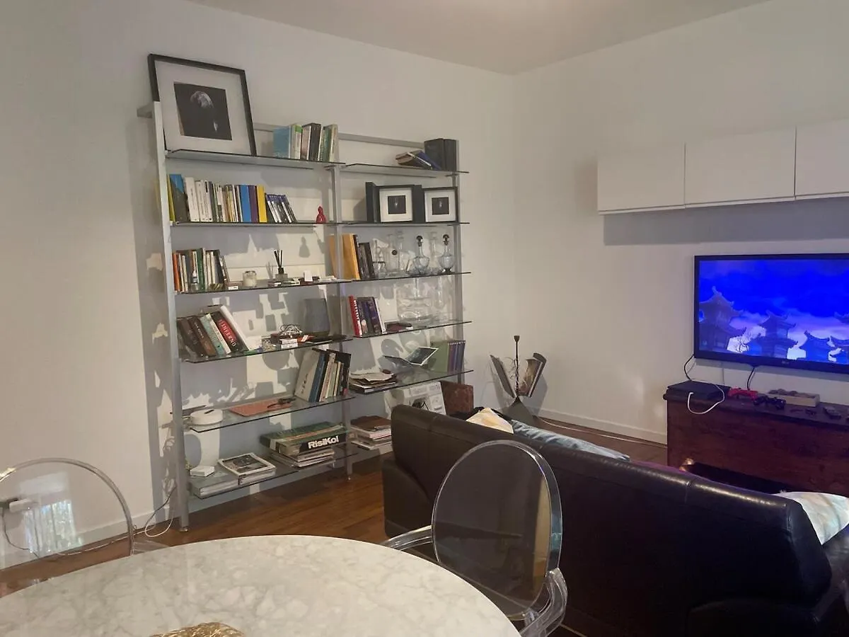 アパート Luxury Apartament Near Rho Fieramilano ,San Siro And Ippodromo Of ミラノ